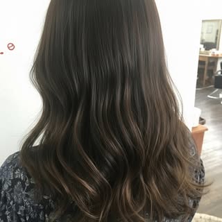 stylist：橘#イルミナカラー#グレージュ #グレージュカラー #ナチュラル #グレー by @...